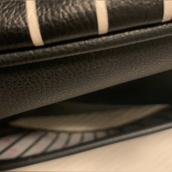 Betsey Johnson Weekend/Travel Bag/carryon/ vacation/ holiday/adjustable strap - Picture 10 of 16